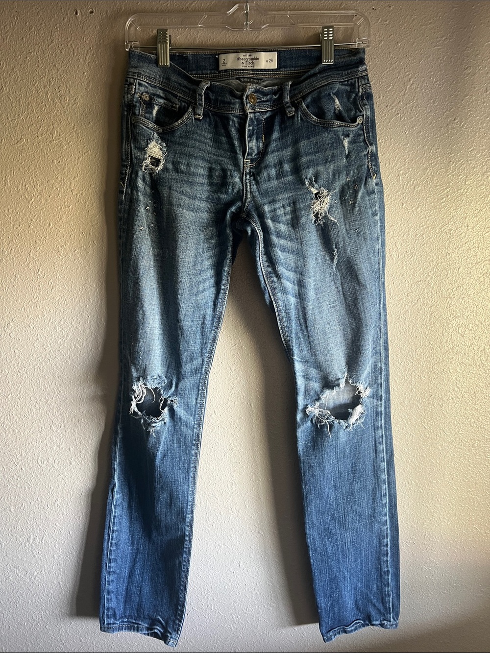 Abercrombie & Fitch Women's Distressed Skinny Jeans